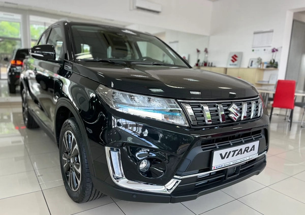 Suzuki Vitara cena 124590 przebieg: 5, rok produkcji 2024 z Kisielice małe 154